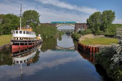 Arriva Class 175 crossing the Weaver Navigation