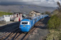 HST in Midland Pullman livery at Kirkby Stephen